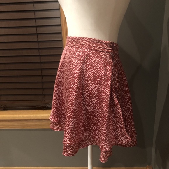 Silk pink and white skirt - Picture 2 of 2